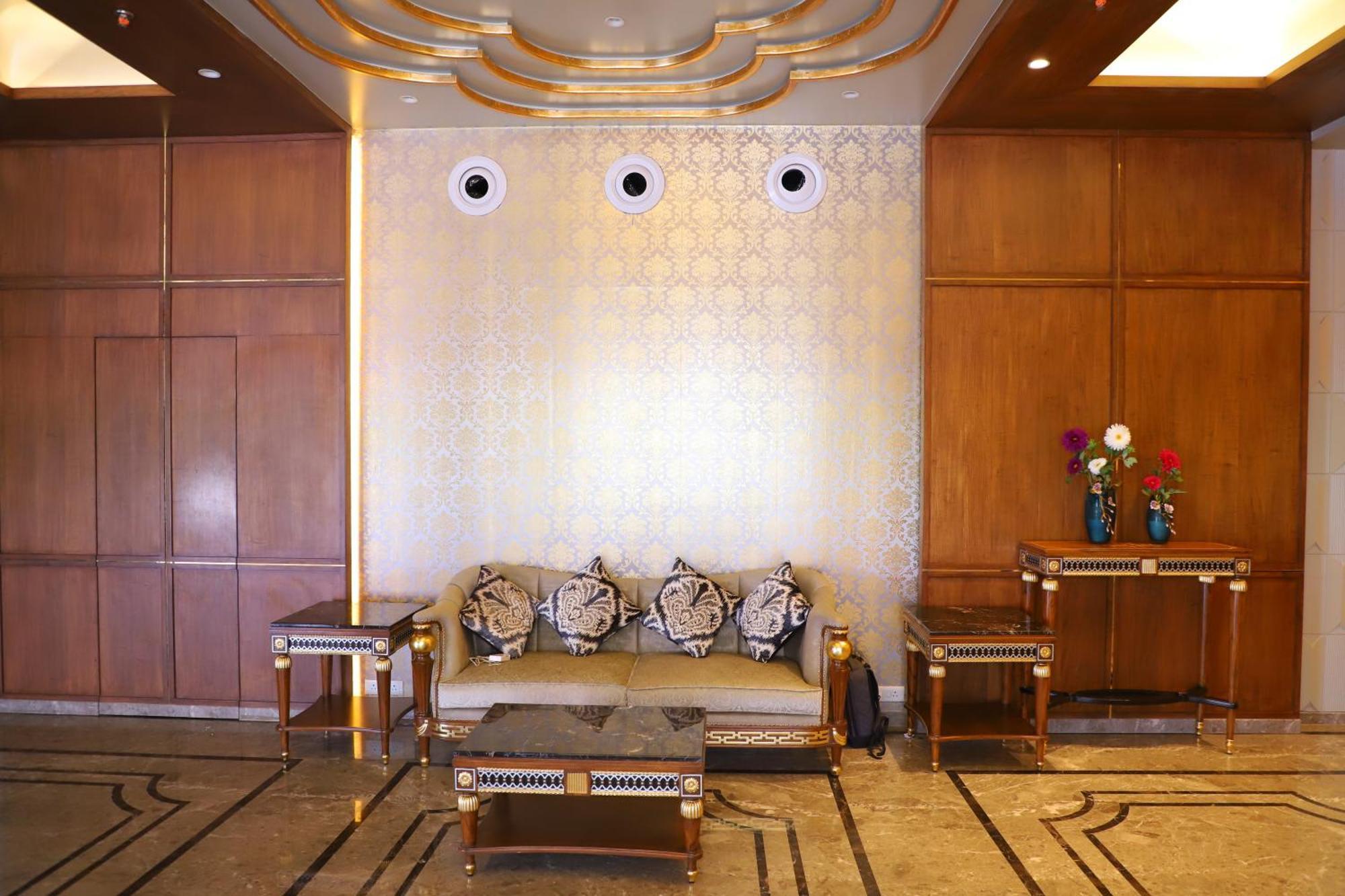 Le Vivanta Virār Extérieur photo