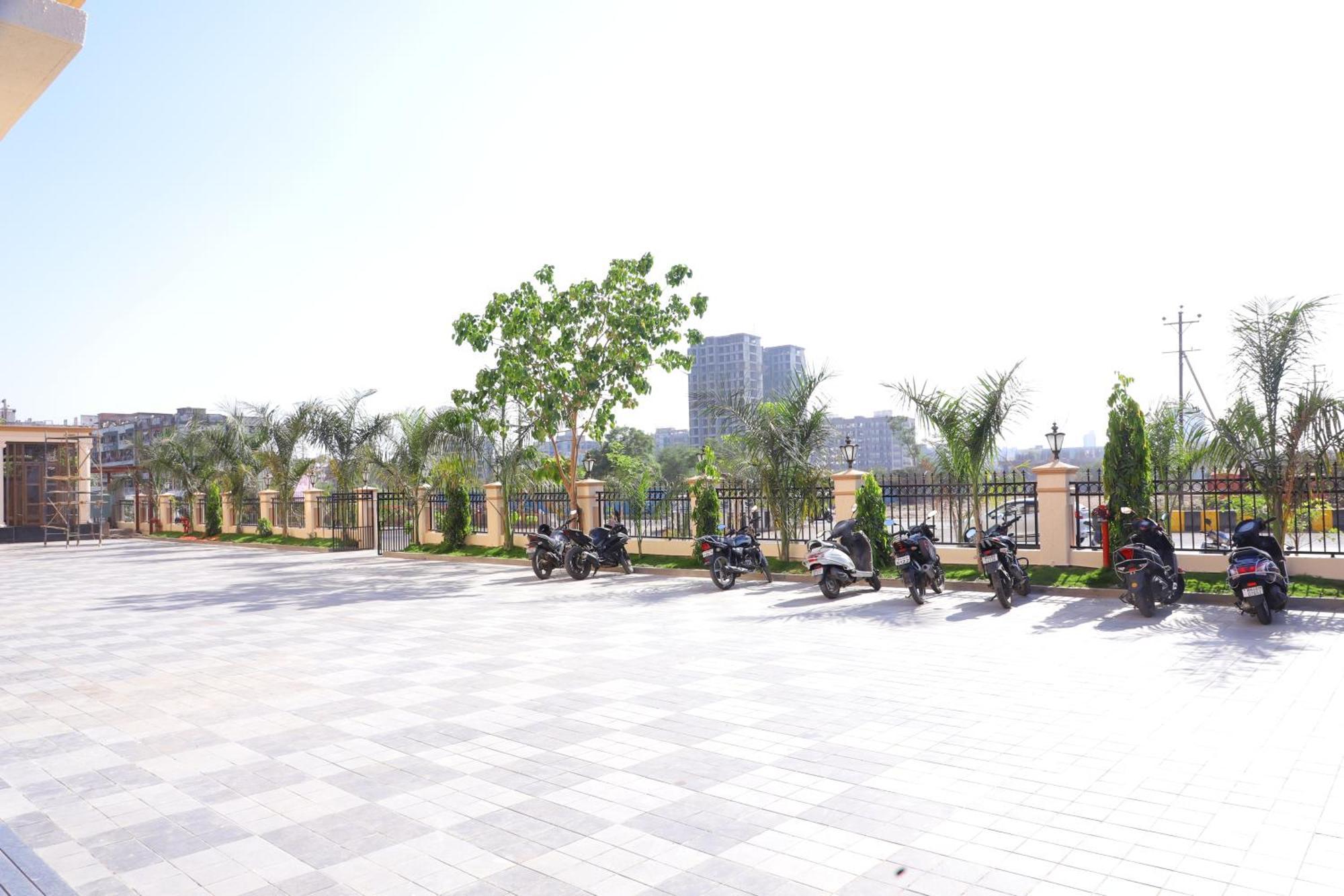 Le Vivanta Virār Extérieur photo