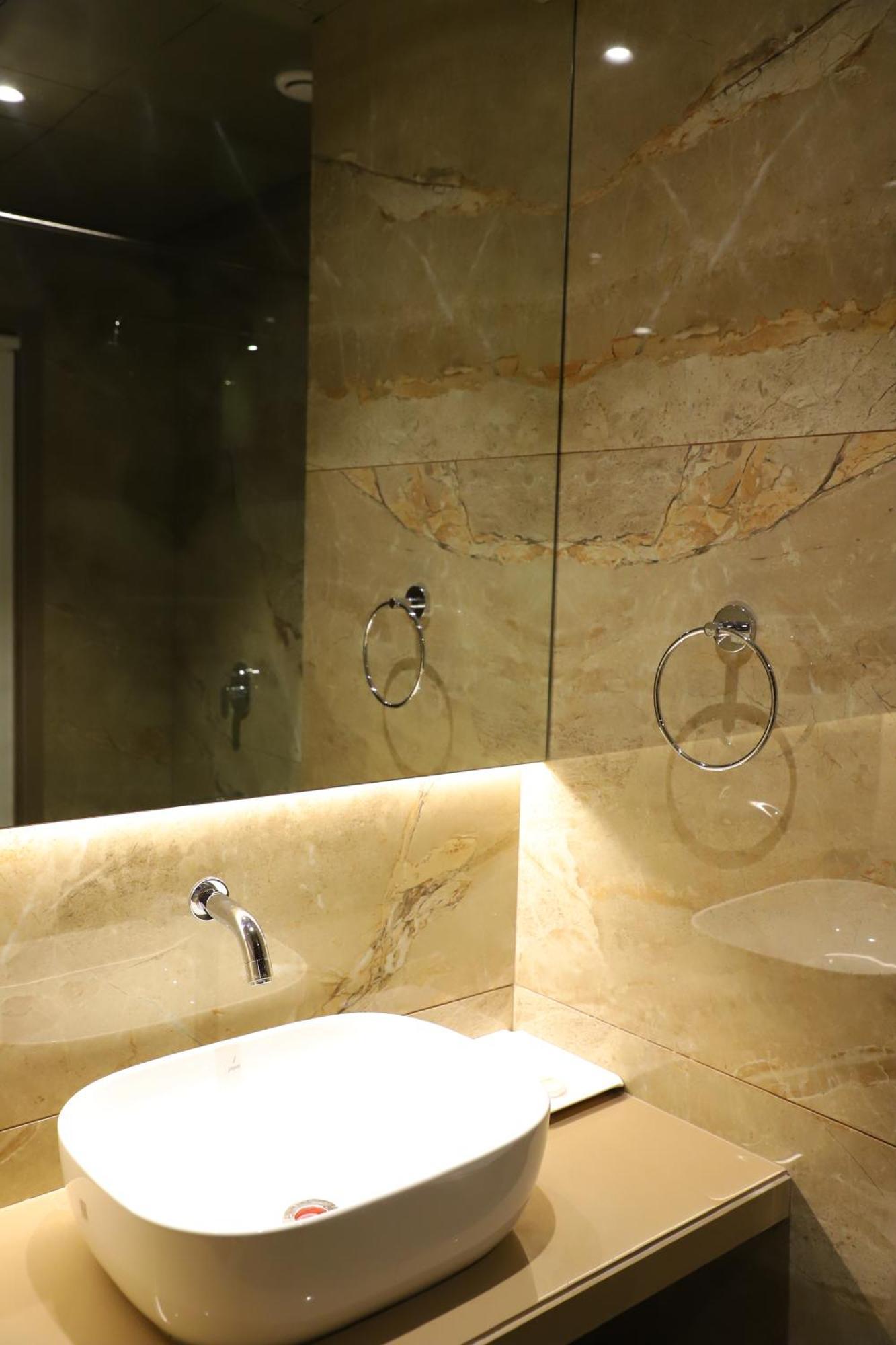 Le Vivanta Virār Extérieur photo