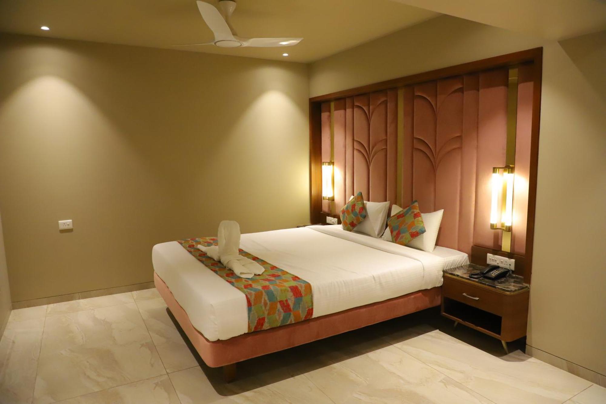 Le Vivanta Virār Extérieur photo